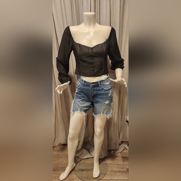 Large black long sleeve poly rayon top - Picture 2 of 3